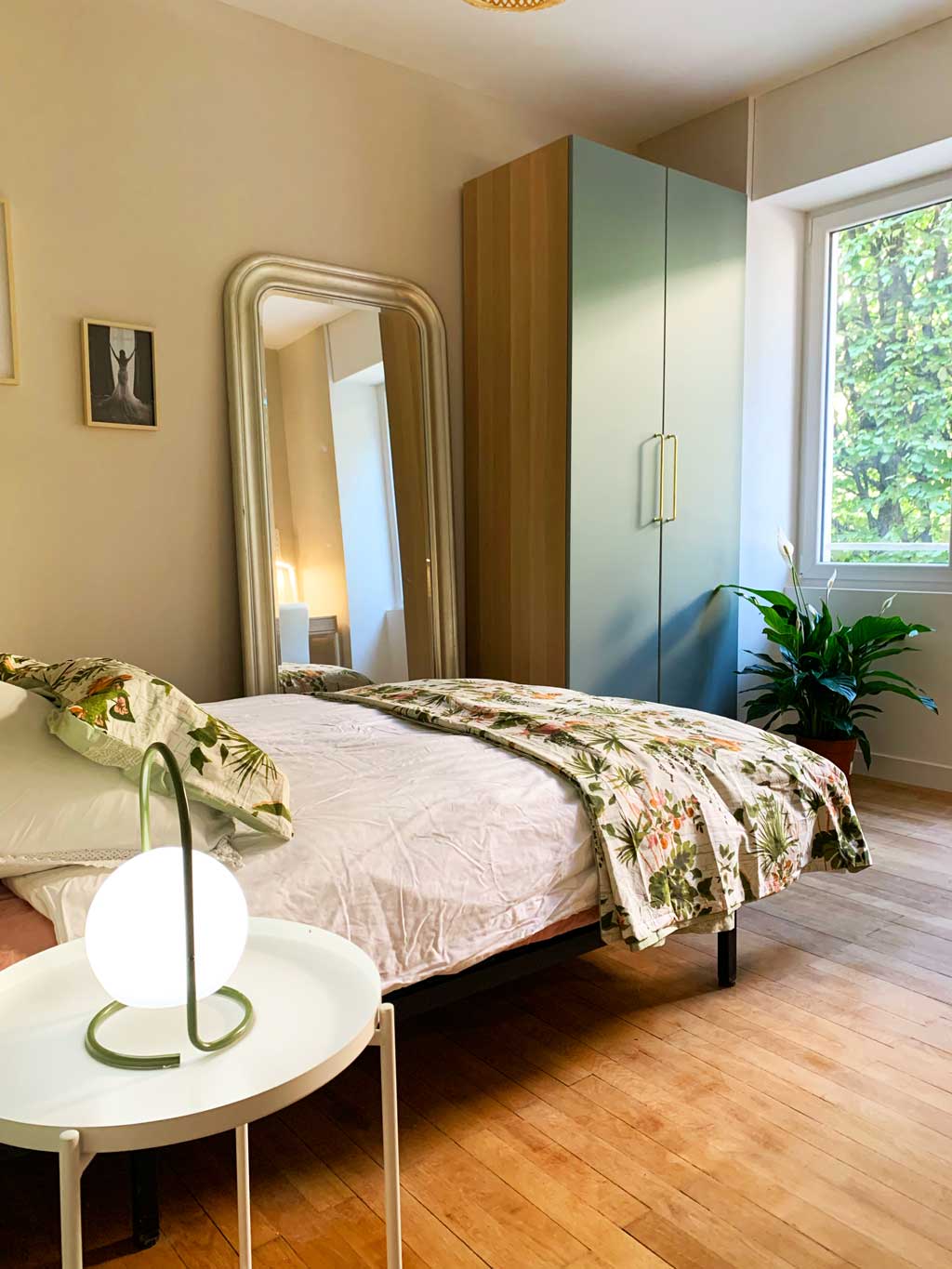 Chambre La Palmeraie — tons kaki vert olive